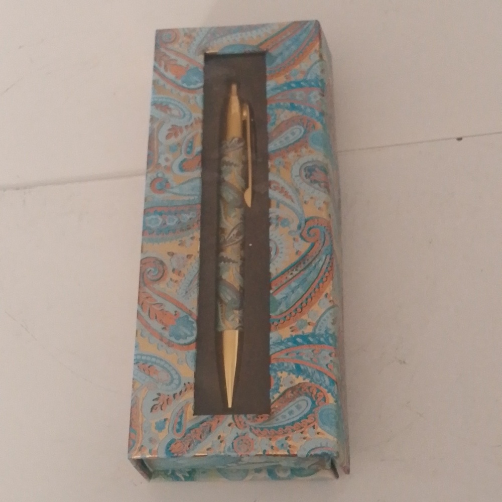 Punch Studio Floral Pen